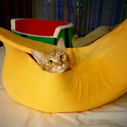 Fully Covered Banana Cat Bed